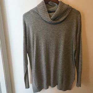 Brand new Ann Taylor gray turtleneck size M